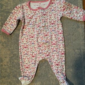 Magnificent Baby Pink and White Heart Footie Smart Close Magnetic Girls 6 months